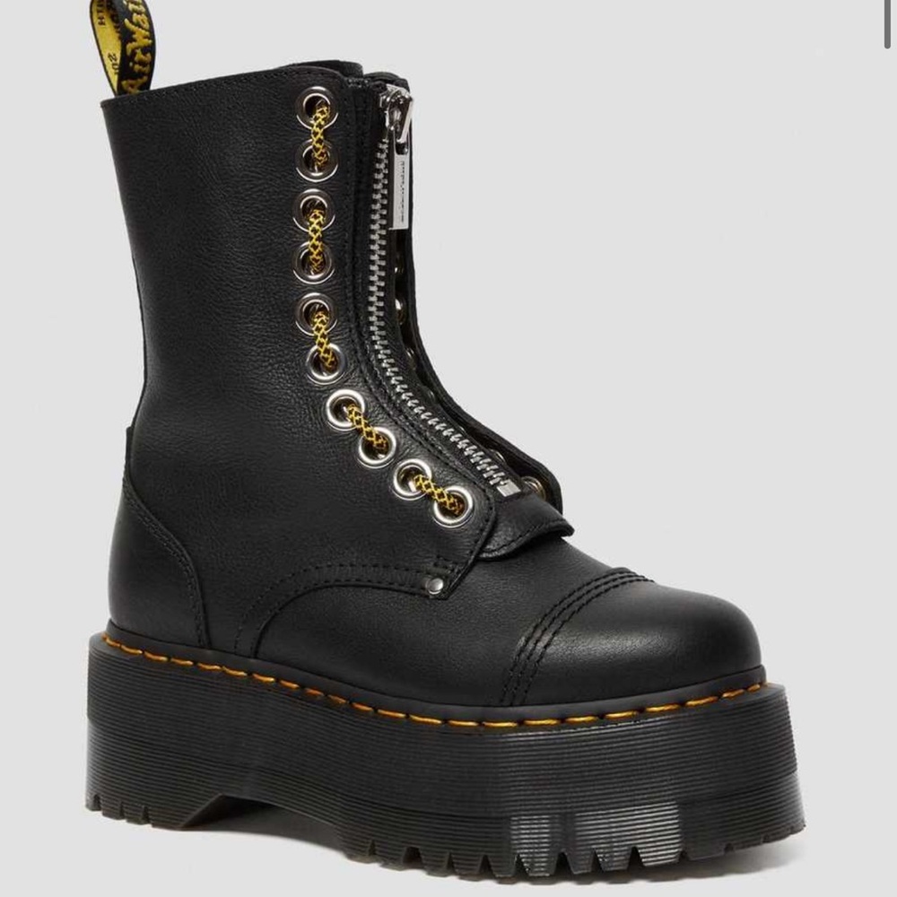Dr. Martens Sinclair Max Platform